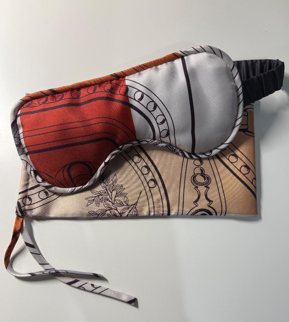 新品・未使用・希少【HERMES エルメス高級シルク製アイマスク＆専用ポーチ】