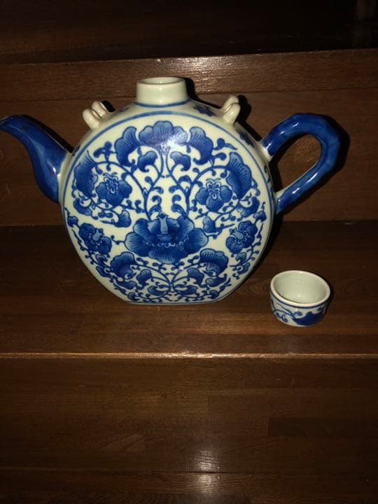 付け染めう(青花瓷酒壶）