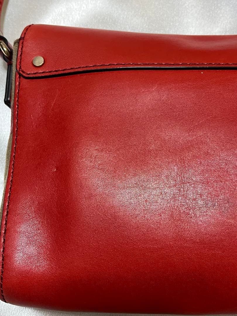 【BURBERRY】バーバリー　クロスボディバッグ赤