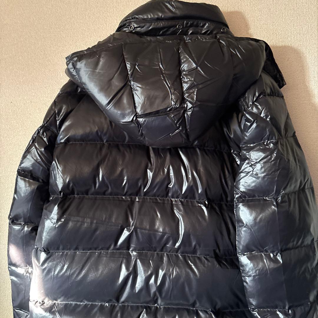 MONCLER ブラック ダウンジャケット
