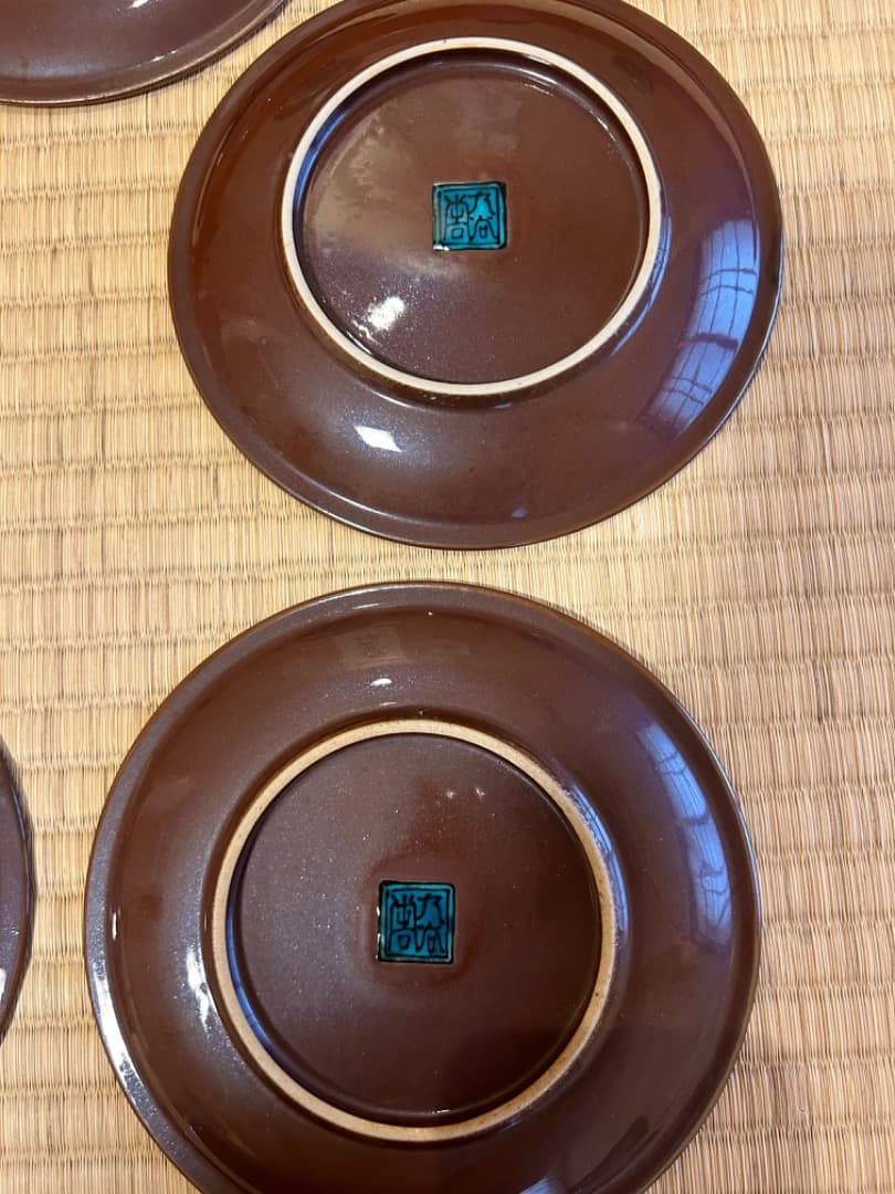 初代徳田八十吉先生の錆地山水銘々皿