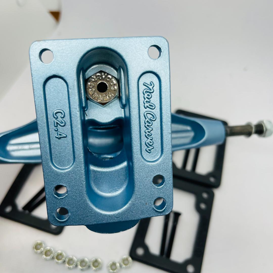新モデル　CARVER カーバー CX4 トラック サーフスケートボード