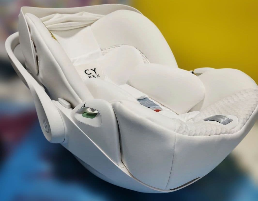 CYBEX ホワイト ベビーシート クラウドTi ベース レインカバー