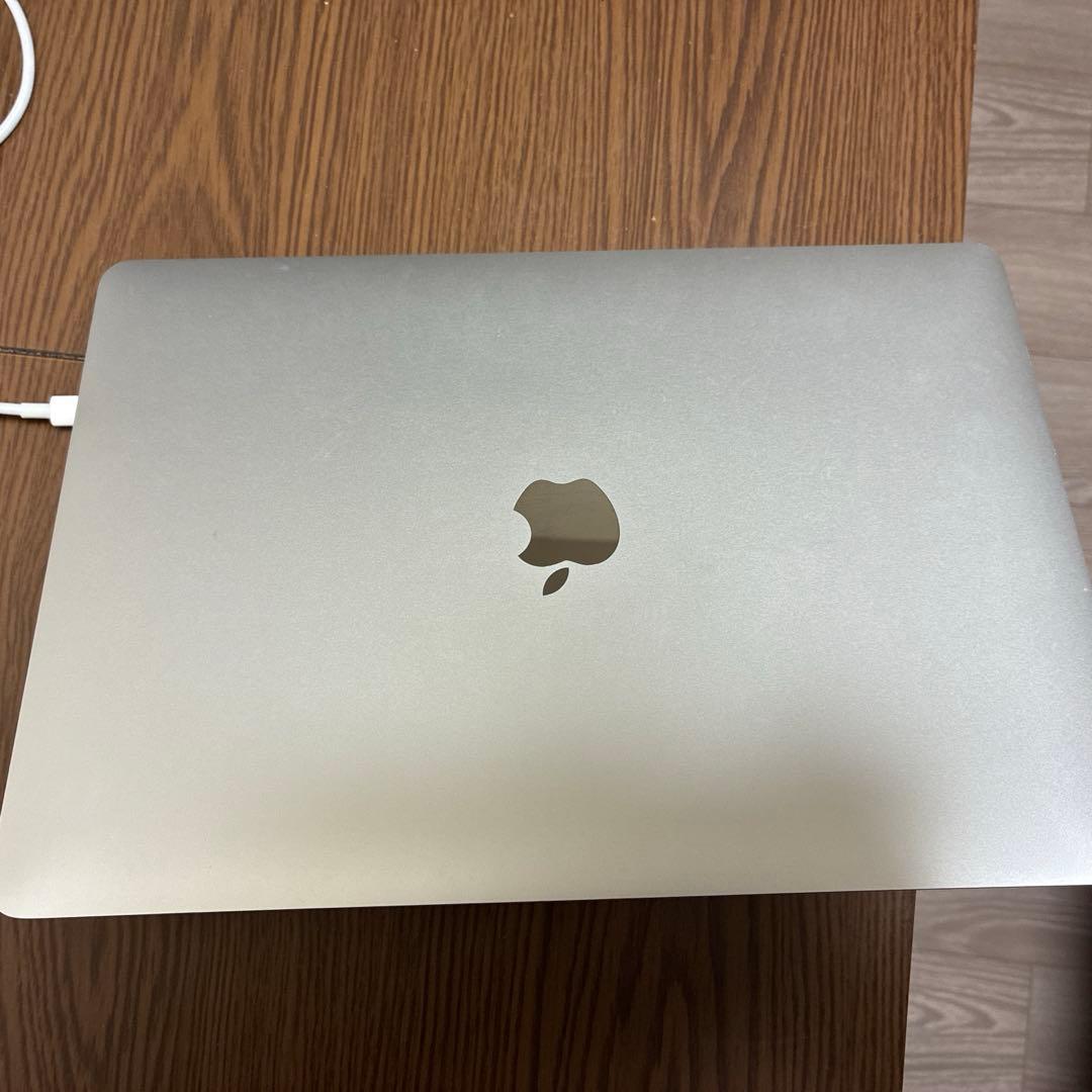 MacBook pro 2020年購入　13インチ