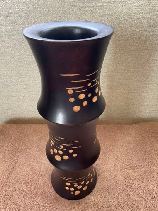 木製の壺