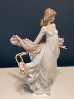 リヤドロ　春の輝き