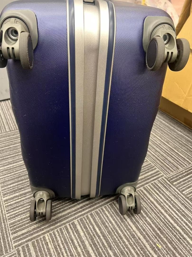 suncoサンコー スーツケース93L大容量MGC2-69 エンボスネイビー