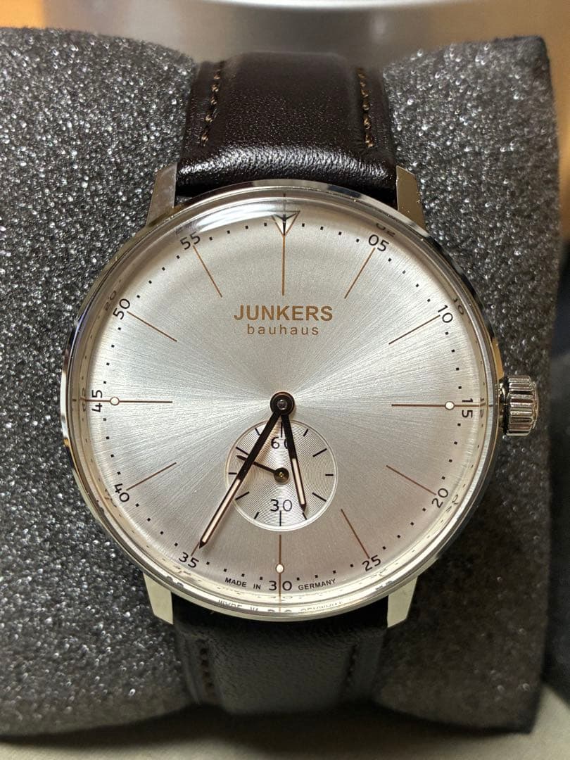 JUNKERS ユンカース 手巻き　薄型手巻きムーブメントの傑作ETA/7001