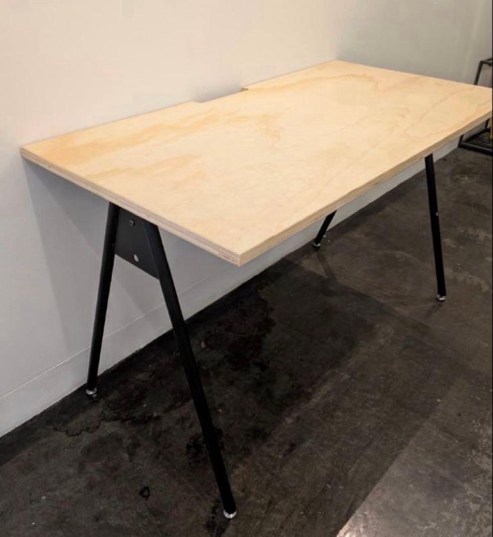 ジャーナルスタンダード　パソコンデスク