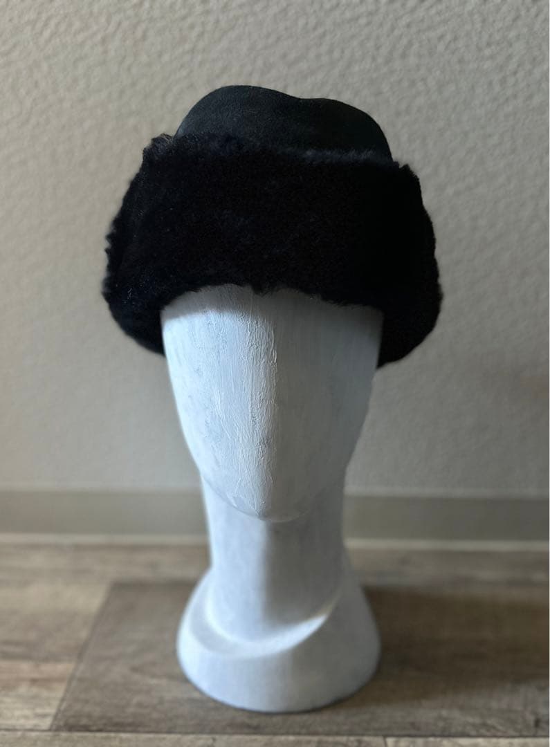 MISTRAL フランス製 リアル ムートン トーク　防寒　羊革　黒　未使用品