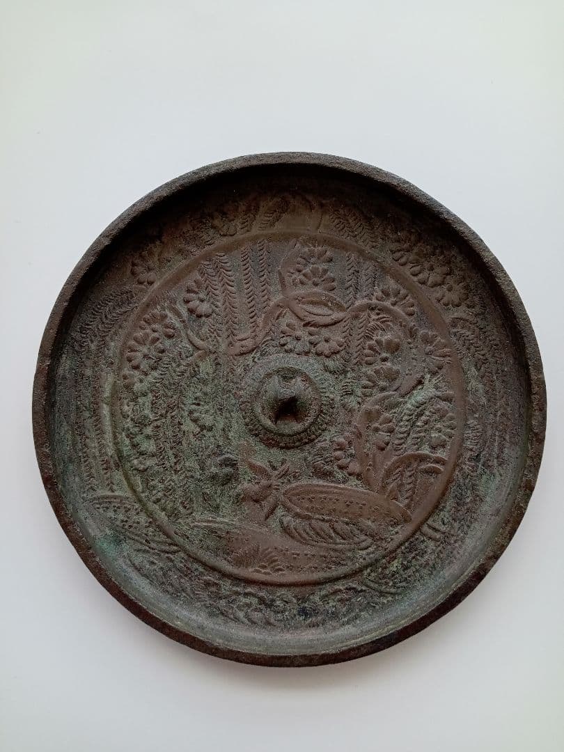 和鏡（古鏡）　桜花垂藤双鳥図　鎌倉時代