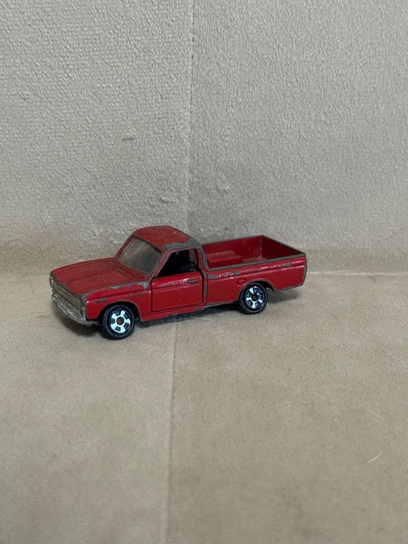 香港製　トミカ　ダットサン 1300 トラック 1Bホイール