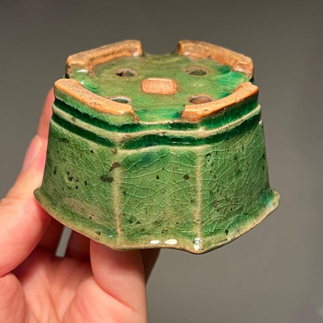 796.獅子丸 緑釉隅角正方 盆栽鉢 植木鉢 7.8*7.8*4.1cm