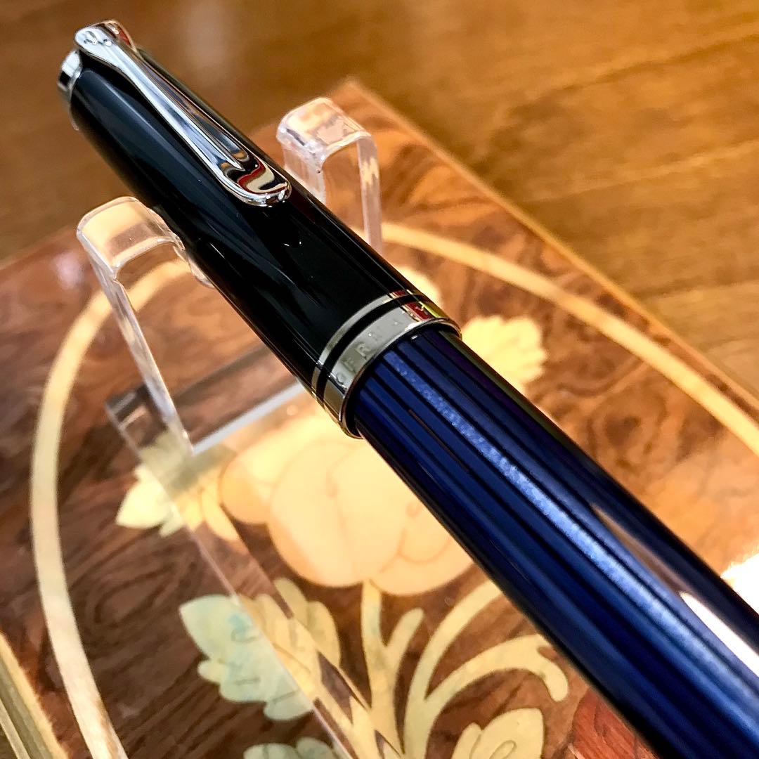 ☆ほぼ新品未使用☆美しいペリカン万年筆M405ブルー縞(Ｆ)