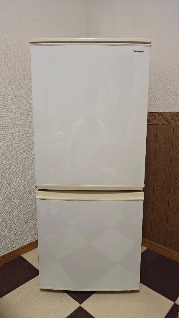 【送料込み】SHARP 冷蔵庫 137L SJ-DA14D-W 2018年製