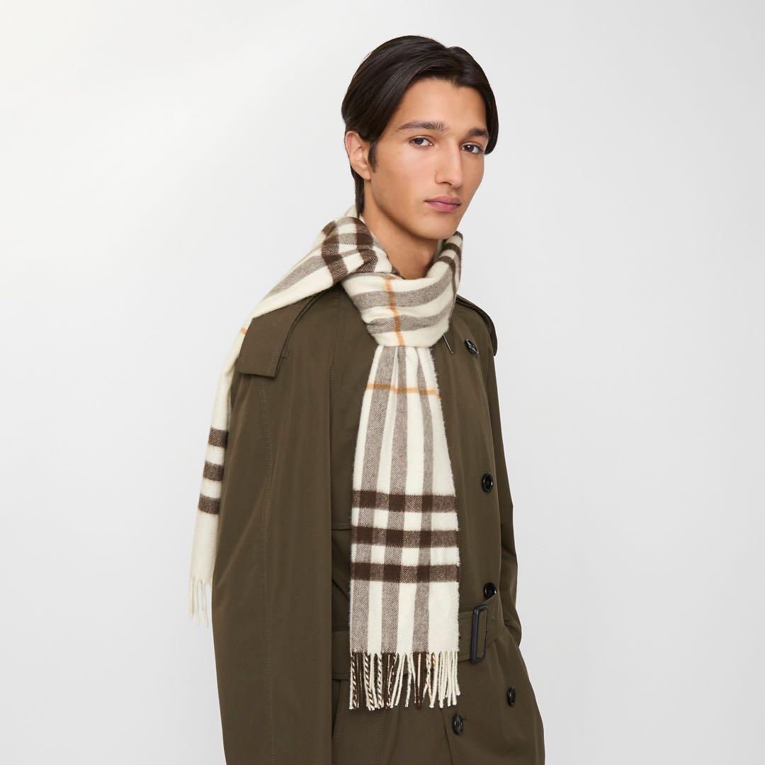 新品Burberry カシミヤスカーフ168x30