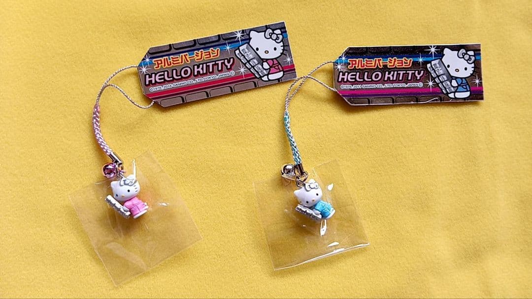新品非売品　ハローキティ　ストラップ　アルミバージョン　全2色セット