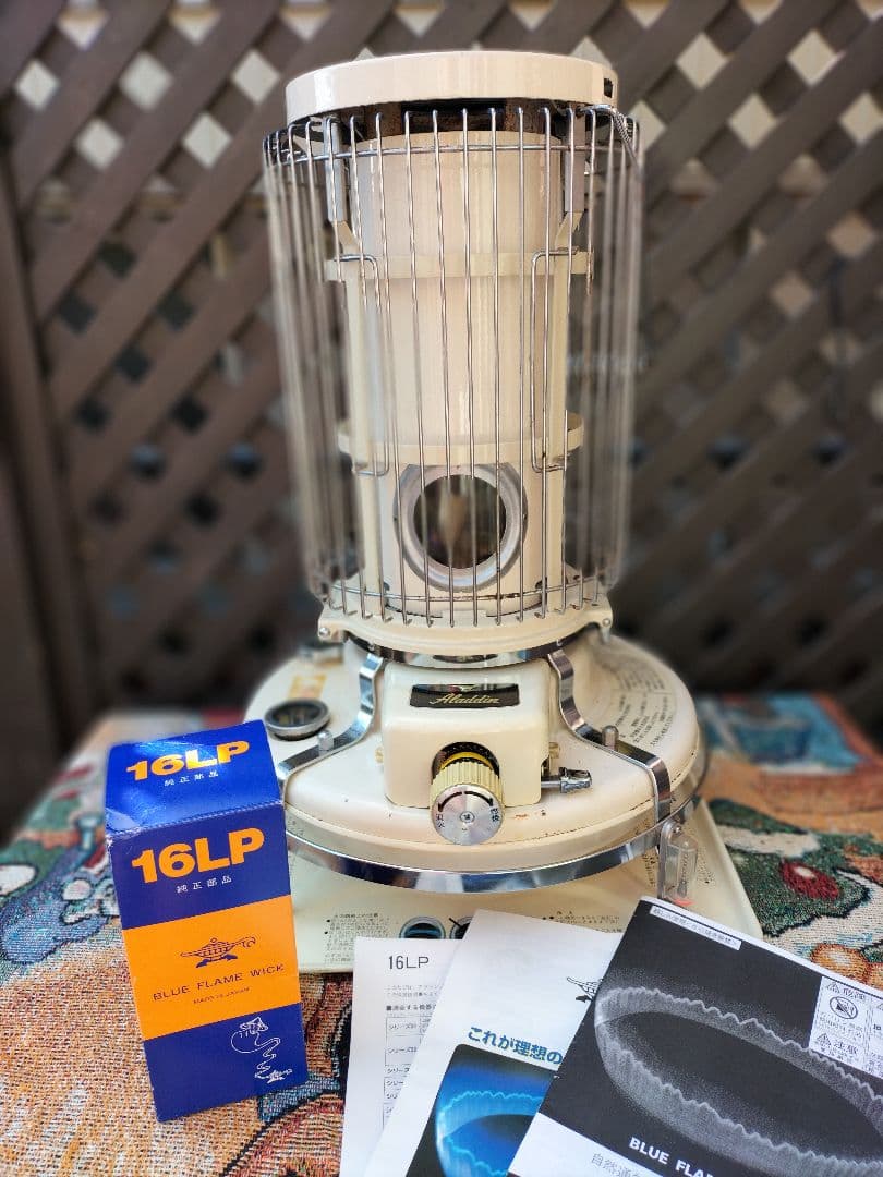 アラジンストーブ メンテナンス済み。純正芯交換済。取説付きです。ベージュｃ