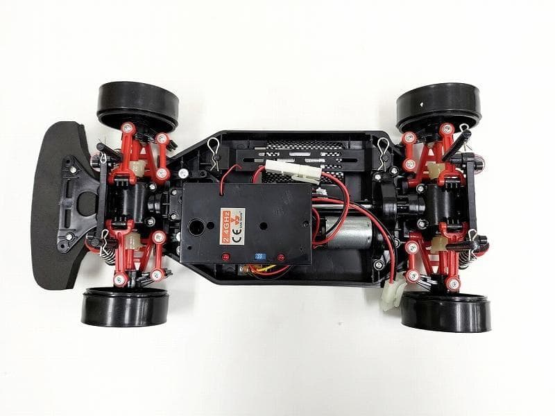 ターボ機能付 1/10 ドリフトラジコンカー S002 銀/赤 スペアボディー付
