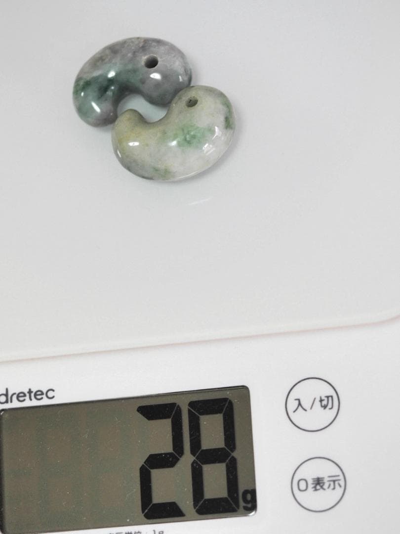 糸魚川翡翠　勾玉　和装小物　根付　鑑賞　お守り　天然無処理ヒスイ