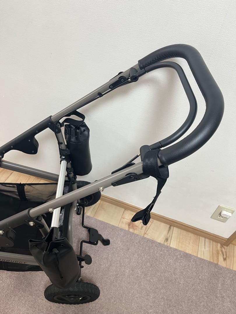AIRBUGGY プレミア　ウォームグレイ色フレーム　プラス付属品