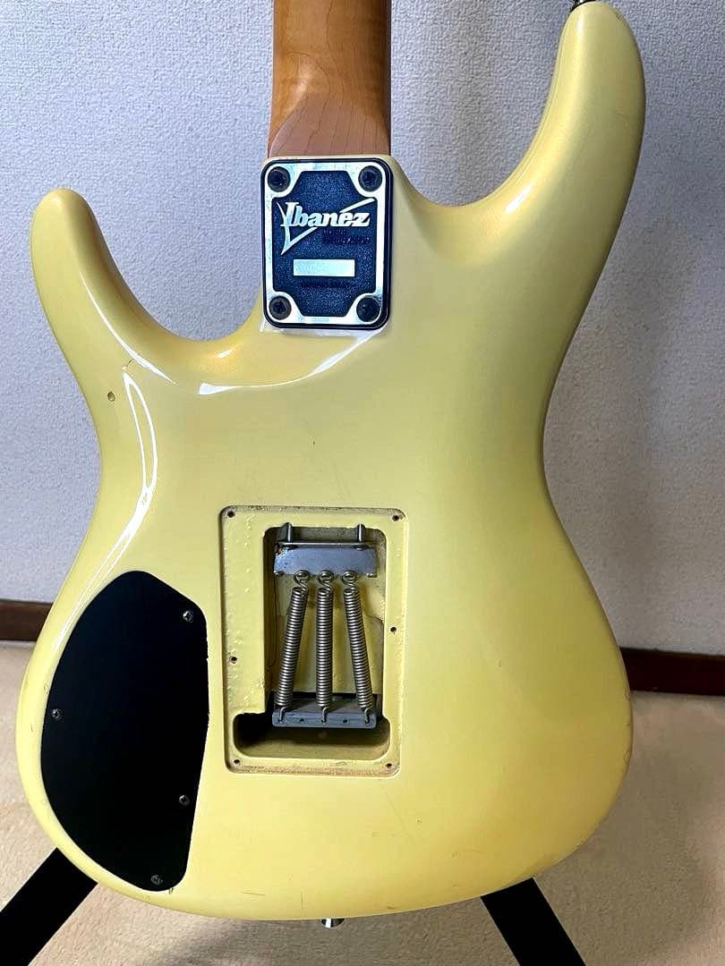 ハ*ー様 Ibanez エレキギター クリーム色 ハムバッカー