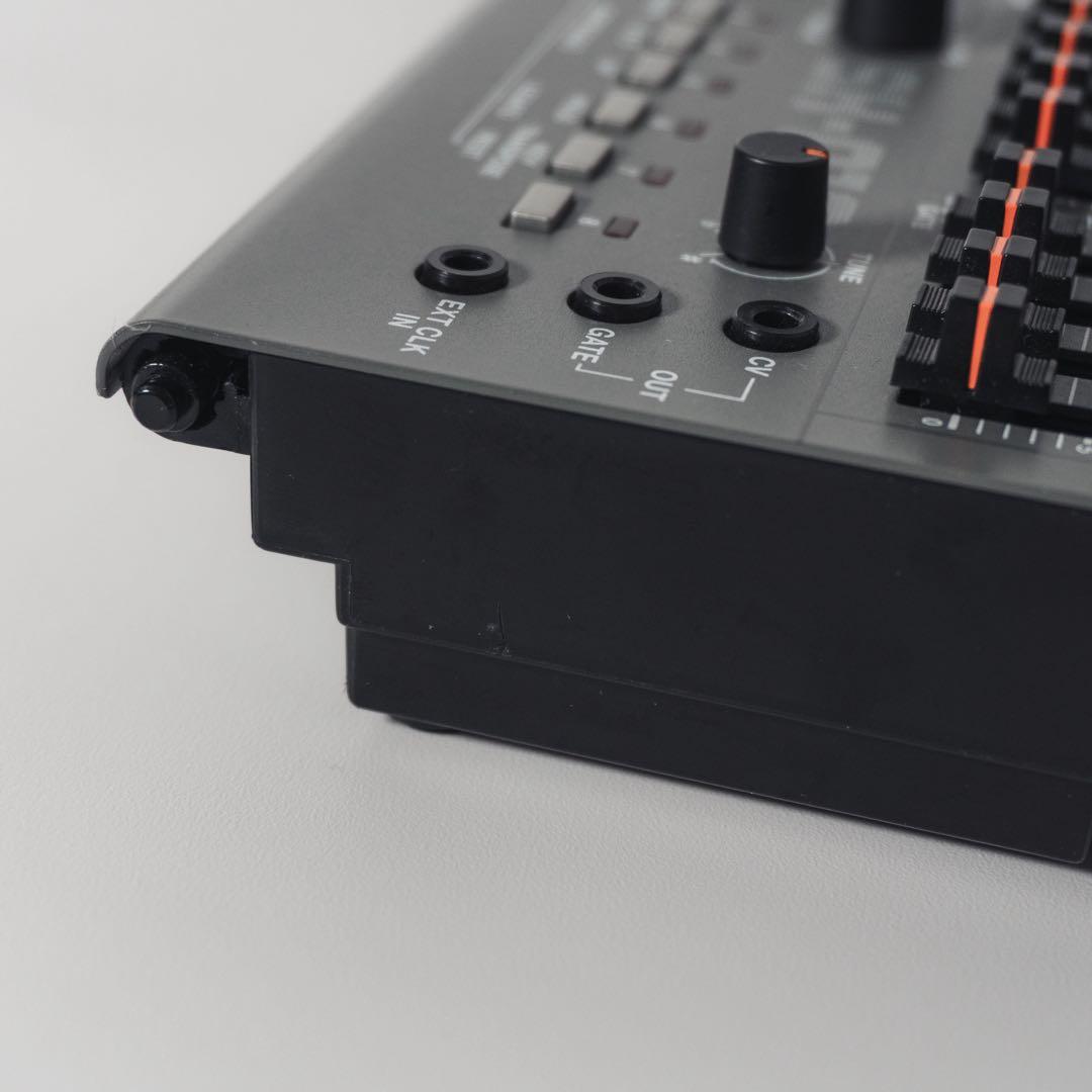 Jonny Roland SH-01A シンセサイザー SH-101