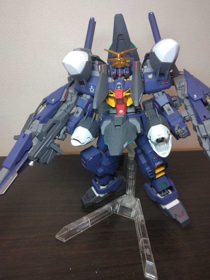 HGガンダムTR-1 ハイゼンスレイ・ラーⅡ全塗装完成品　改造品　　台座付