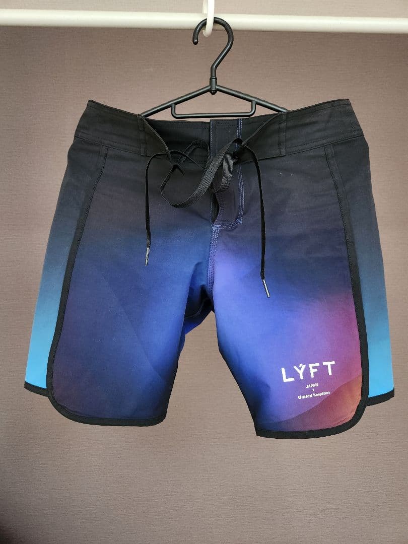 ⭐︎【ます】⭐︎ LYFT リフト　サーフパンツ　XS　即発送します！