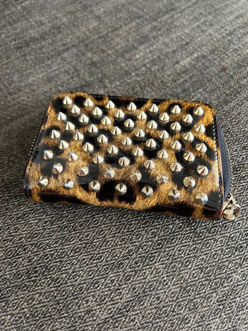 【週末セール】Christian Louboutin ヒョウ柄ケース