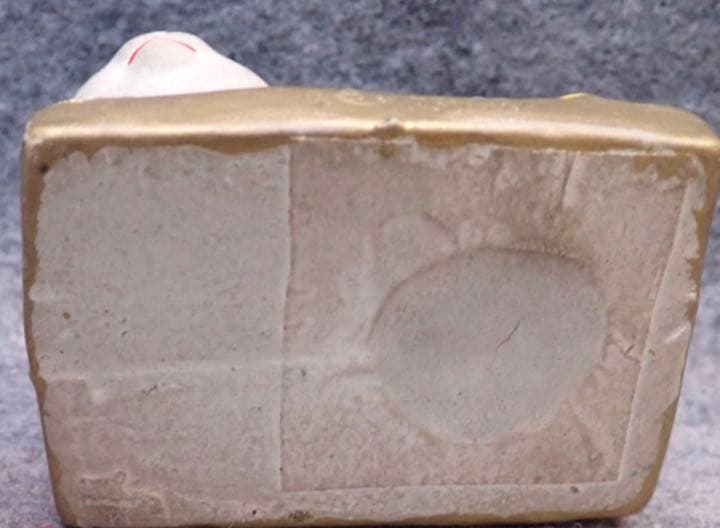 明治期後期の欧米お里帰り品アンティークの眠り猫里親募集中　古玩　戦前土人形