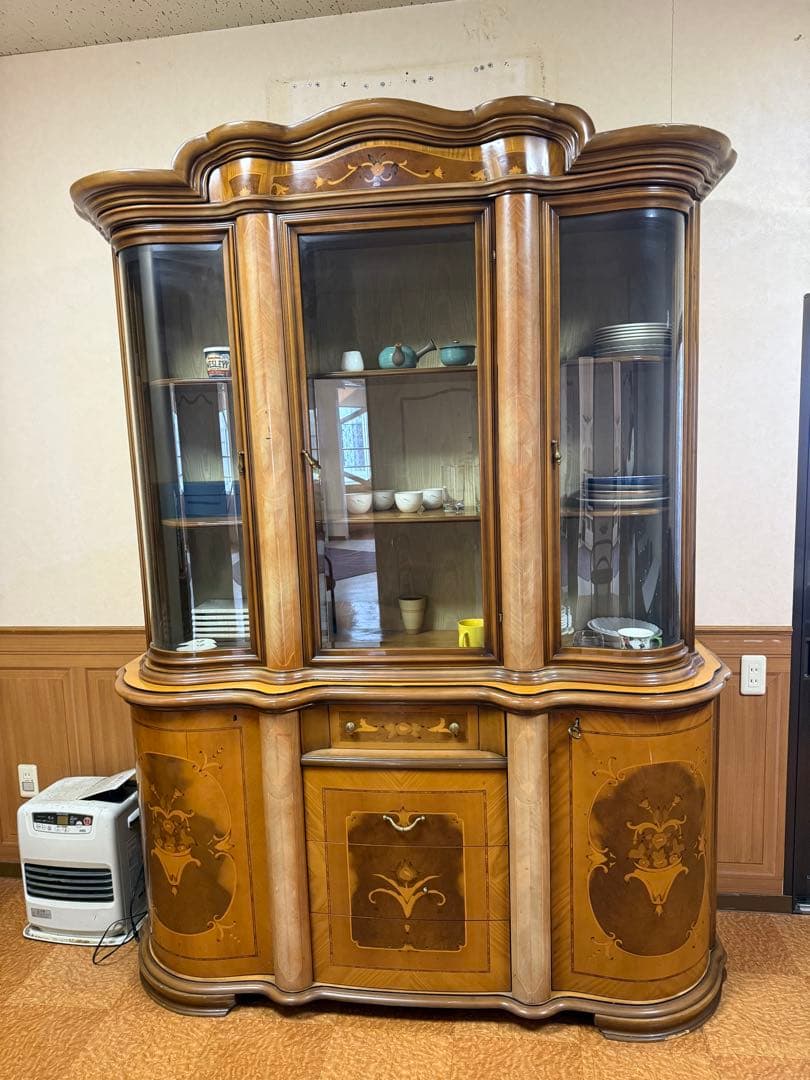 高級ヴィンテージイタリア製キャビネットセット - 独自の美と歴史を持つ家具