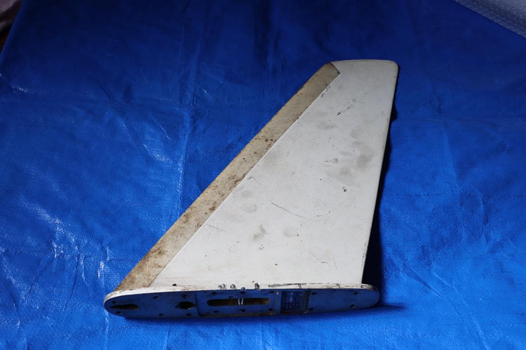 飛行機のアンテナ(VHF ANTENNA)
