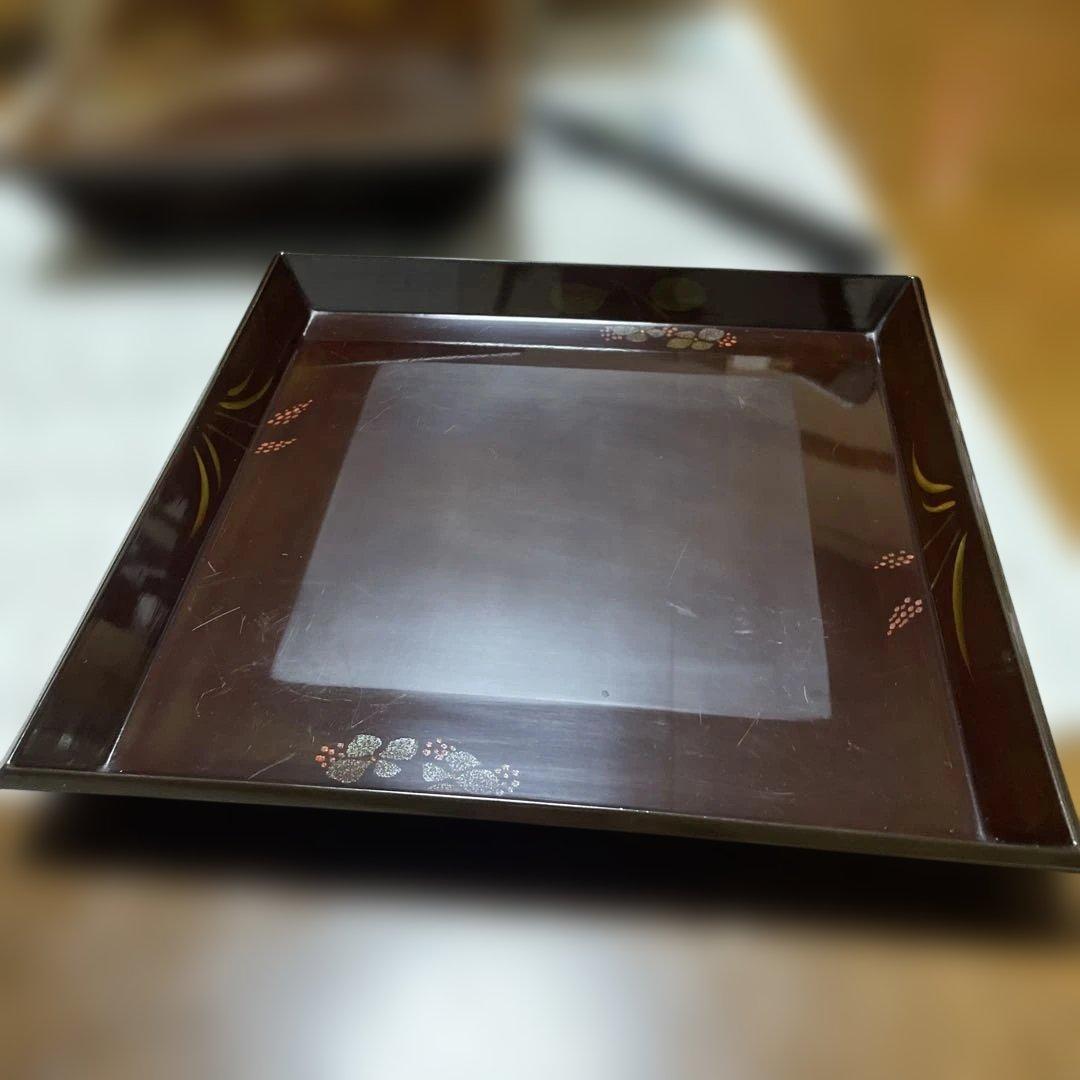 漆器 菓子器　鳥と花のデザイン