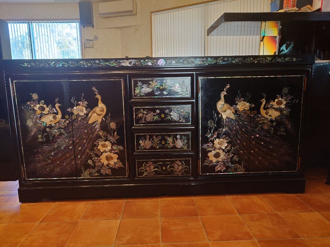 螺鈿細工　サイドボード　キャビネット