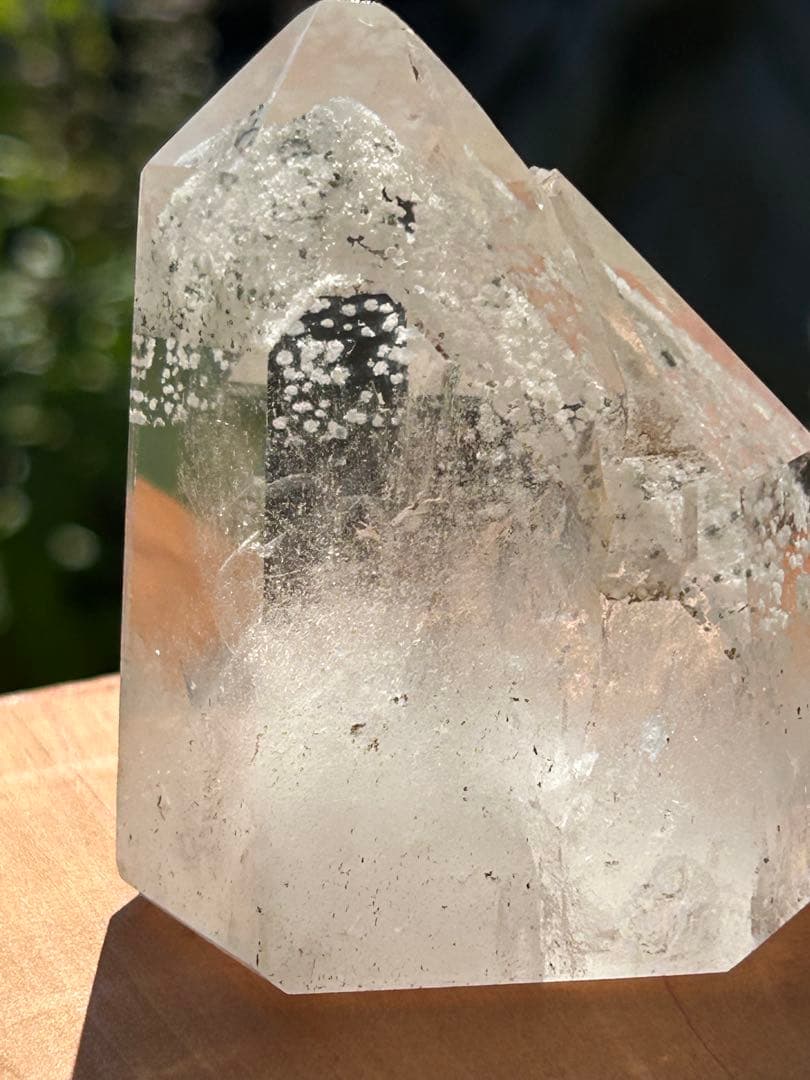 ホワイトファントムクォーツとても珍しい存在感のある石　希少価値‼️大特価SALE