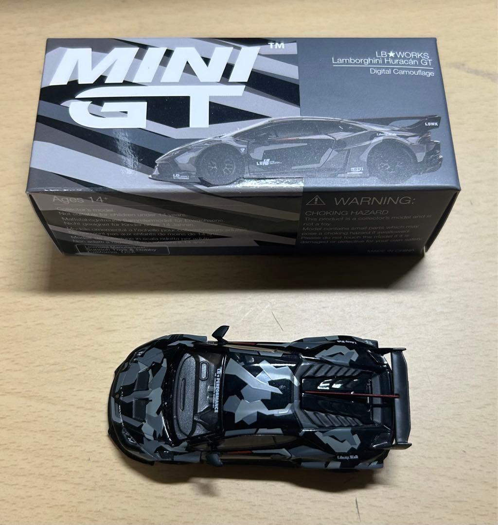 MINI-GT LBWK ランボルギーニウラカン　カモフラージュ