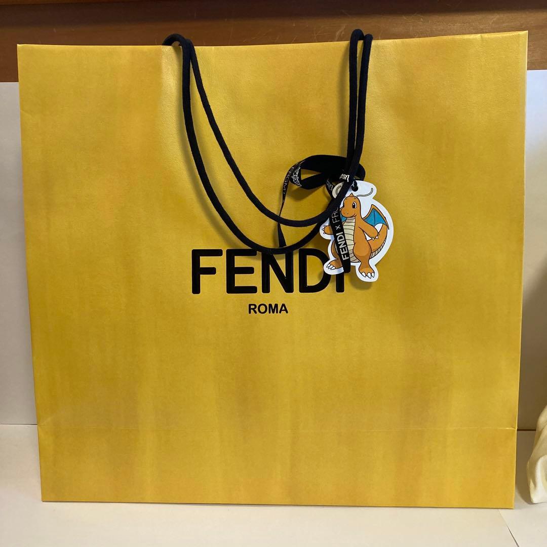 FENDI x FRGMT x POKÉMON イエロー カイリューバッグ