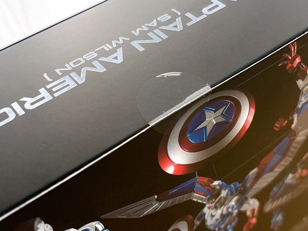 未開封　ファイティングアーマー キャプテン・アメリカ Sam Wilson