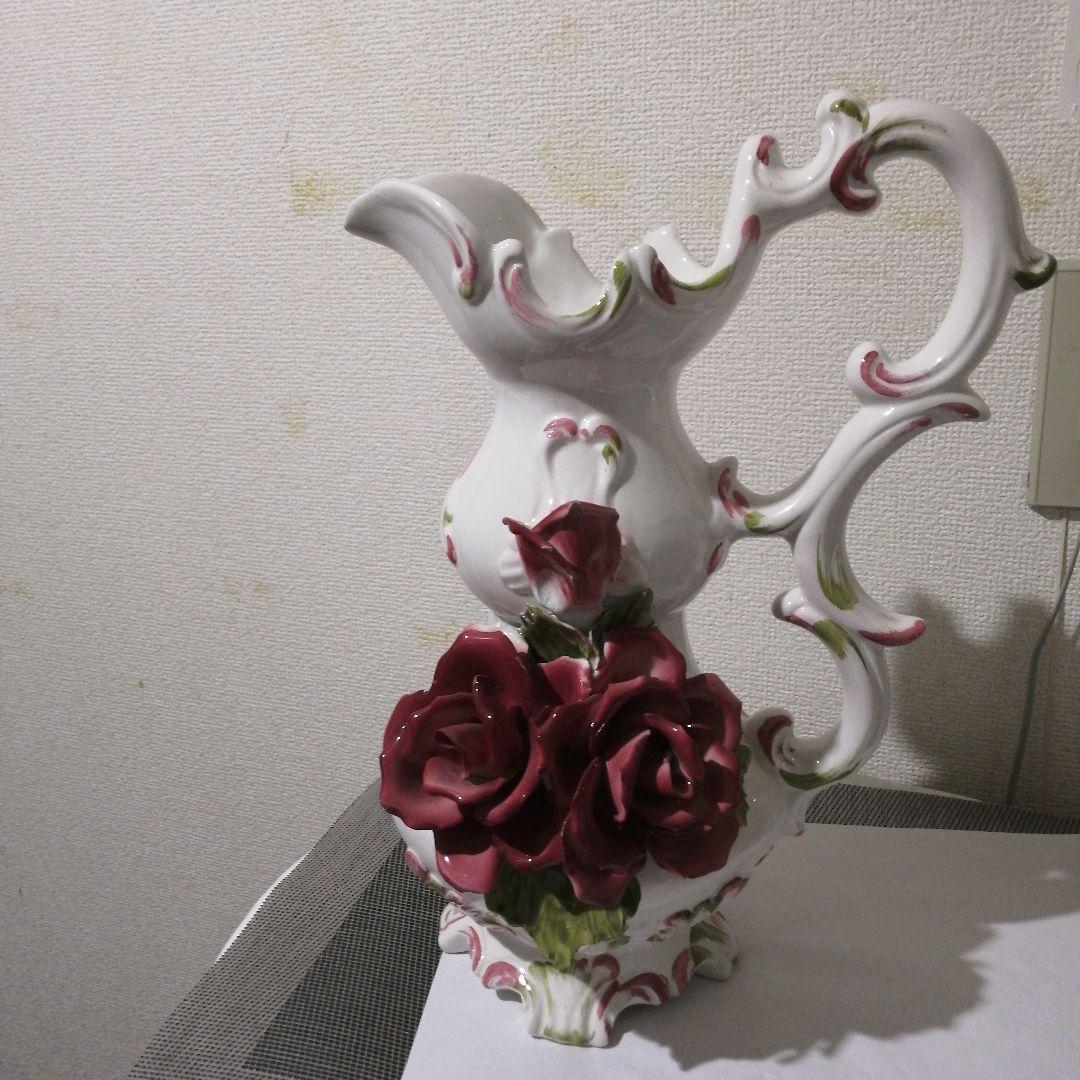 陶器製バラ装飾ピッチャー 高さ約30cmメイドインイタリア