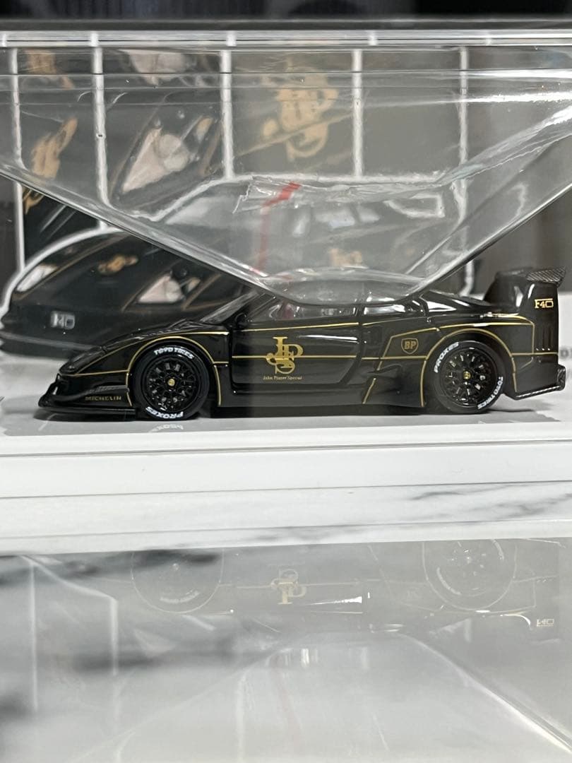 デーモンキングオート　LBWKフェラーリF40 ガルウイング