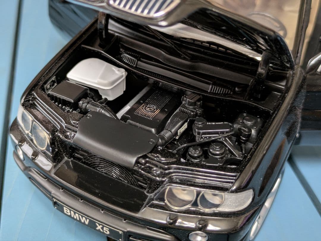 京商 BMW X5 4.4i ミニカー　1:18