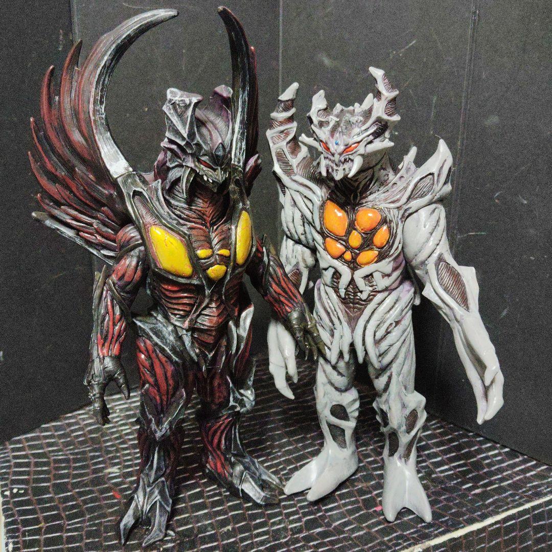 ウルトラ旧型絶版ソフビカオスダークネス.イヴリース（2927th.2963ei）