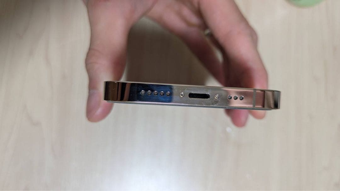 Apple iPhone 13 Pro 本体　SIMフリー