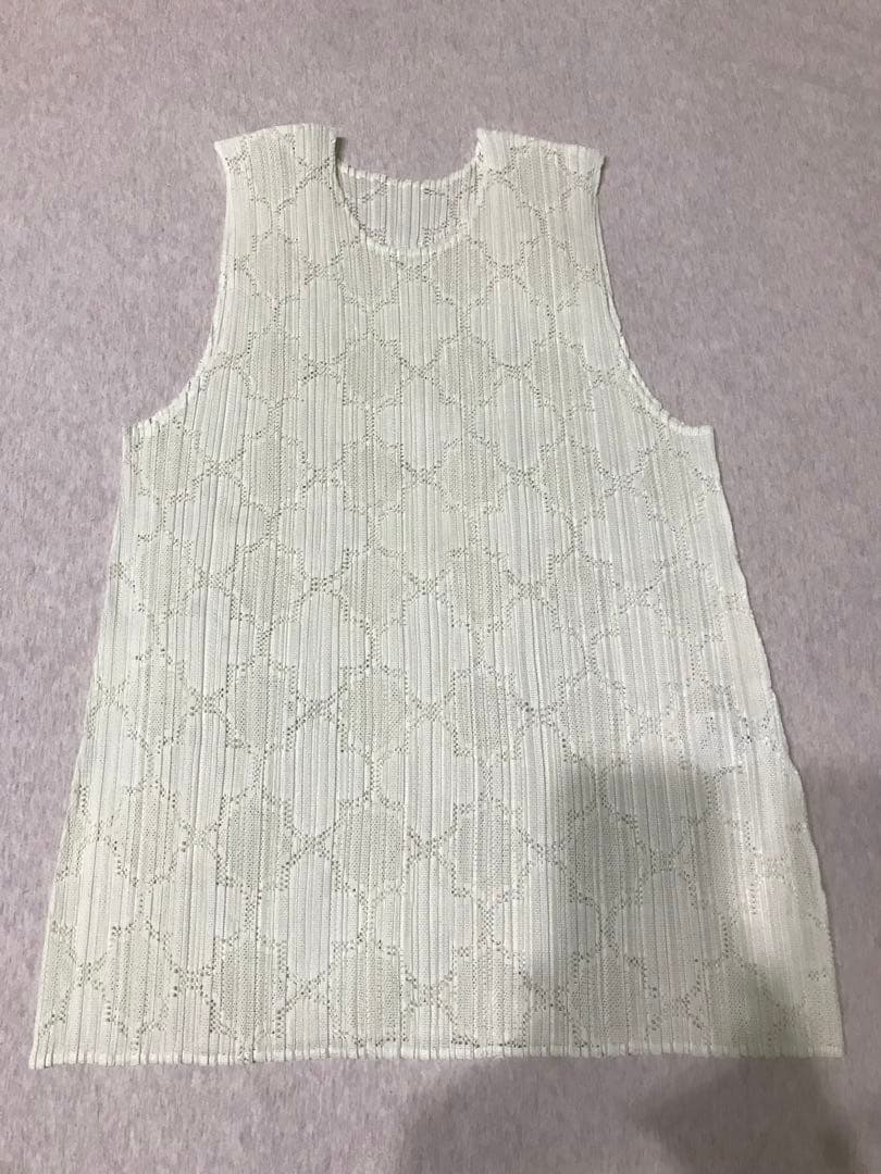 PLEATS PLEASE ISSEY MIYAKEタンクトップ