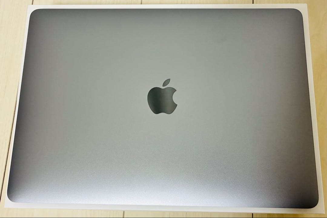 【外装美品】MacBook Air M1 2020 16GB 256GB