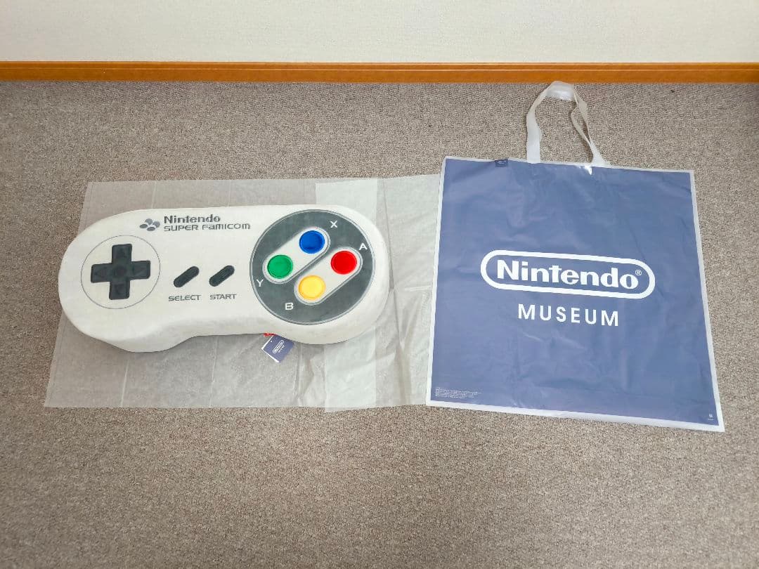 せ*れ様 Nintendo Museum限定　クッション　スーパーファミコンコン