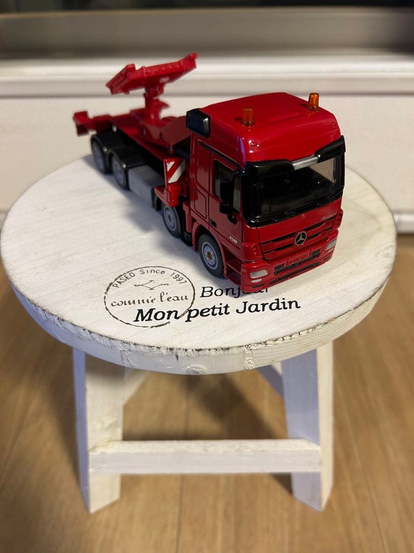siku ミニカー　Mercedes-Benz ACTROS メルセデスベンツ