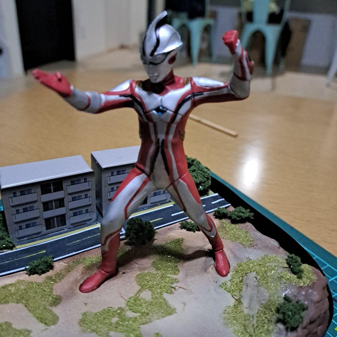 ジオラマ ニセ ウルトラマン メビウス