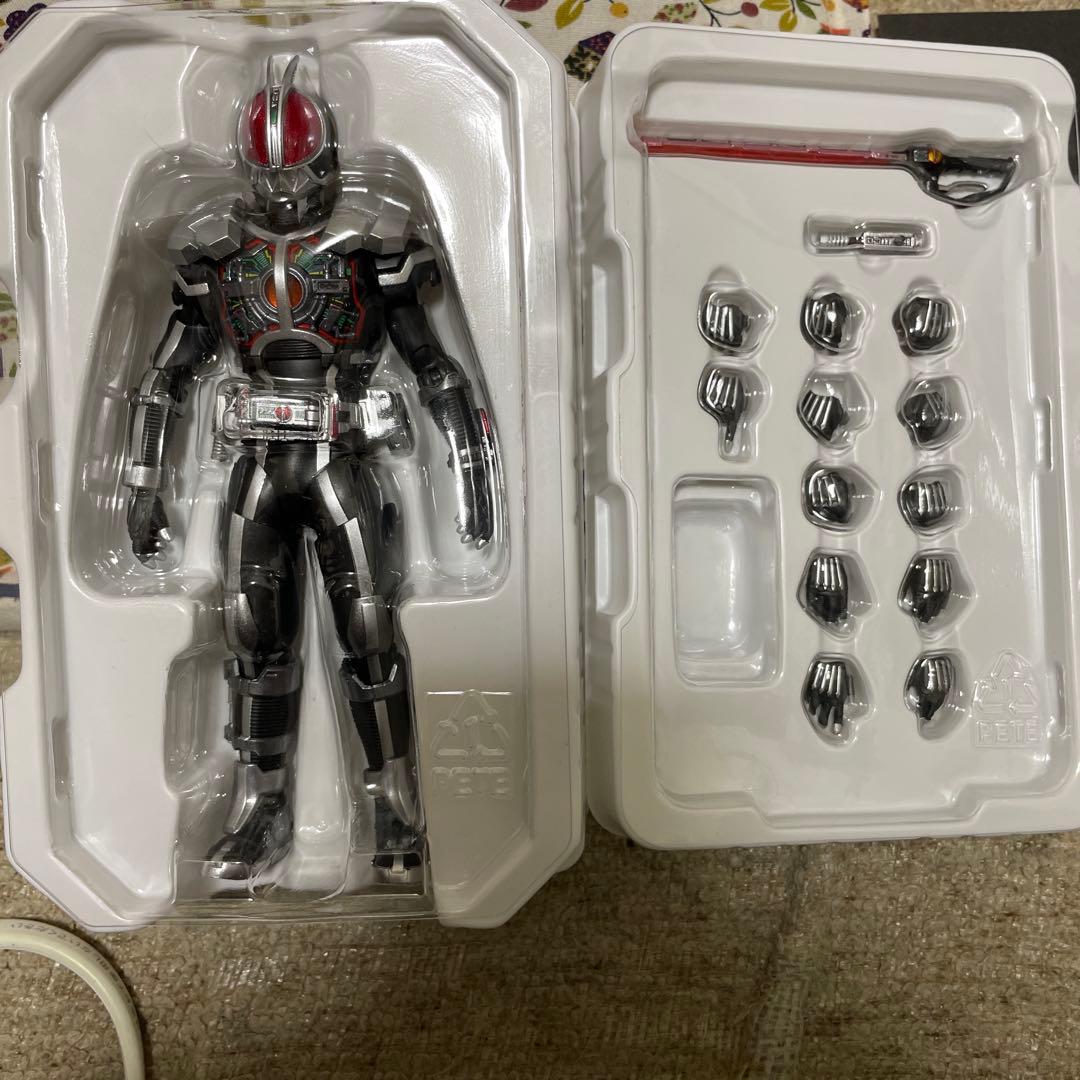 S.H.Figuarts真骨彫 仮面ライダーファイズ アクセルフォーム